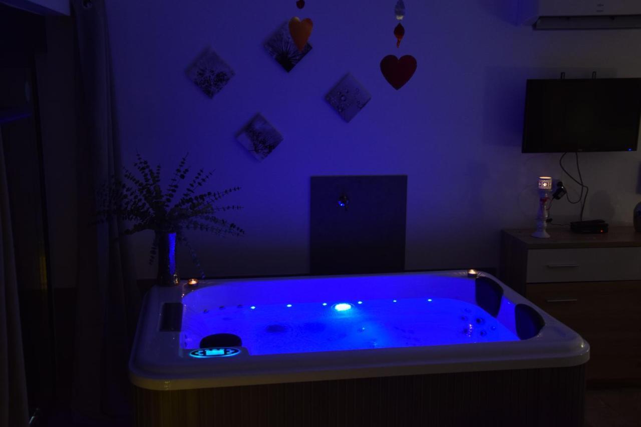 Gites Spa De Charme L Etoile Spa Бейнак-э-Казенак Экстерьер фото