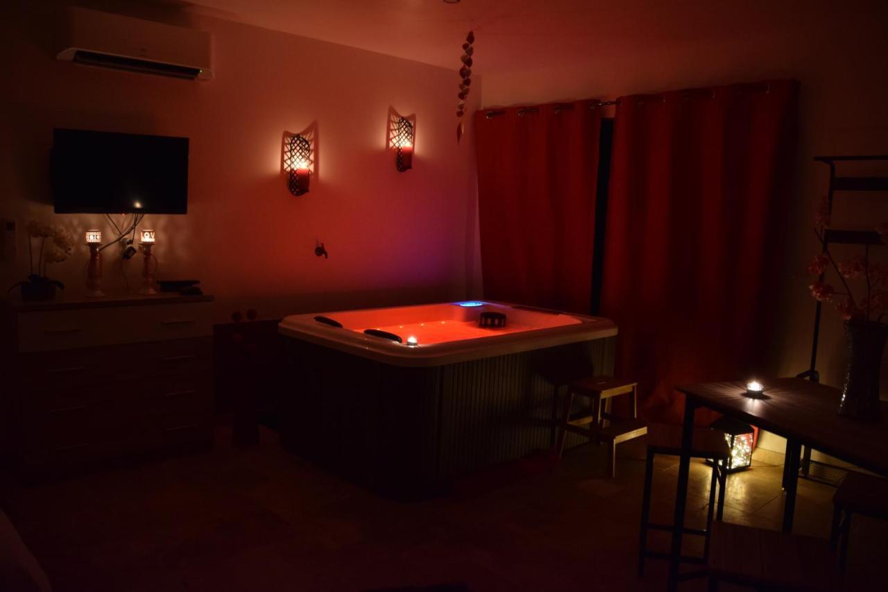 Gites Spa De Charme L Etoile Spa Бейнак-э-Казенак Экстерьер фото